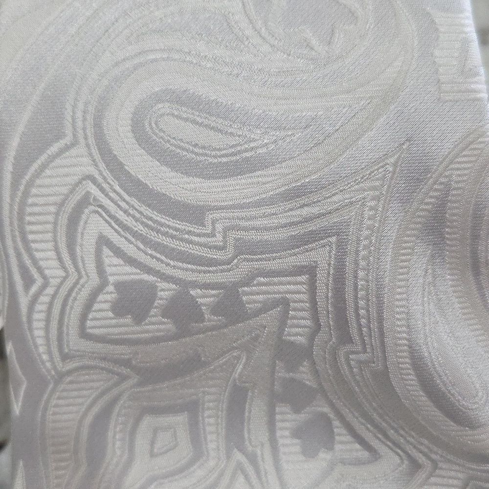 Bugatti Mens 4 In Fasion Spinner Tonal White Paisley, Silk Tie, NWT - Picture 3 of 5